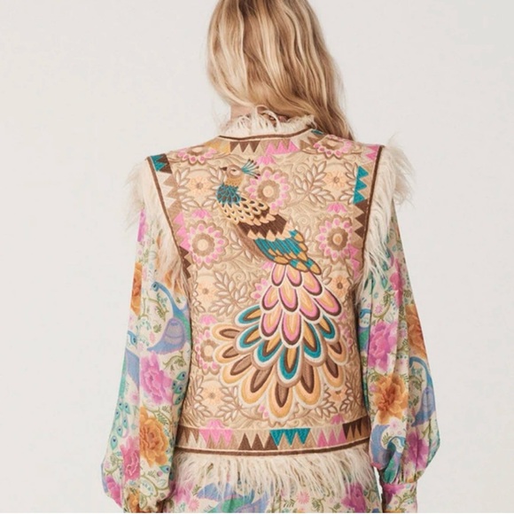 Spell Rue Vest - Picture 6 of 9